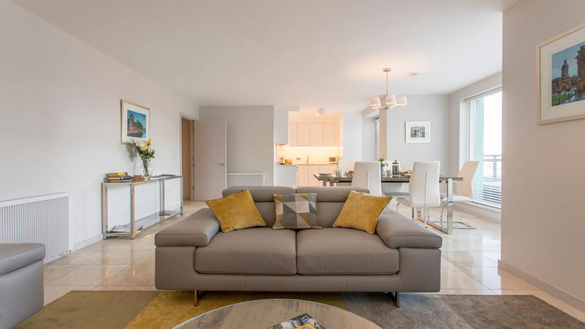 Exclusive Dublin City Penthouse 0*,  Irland